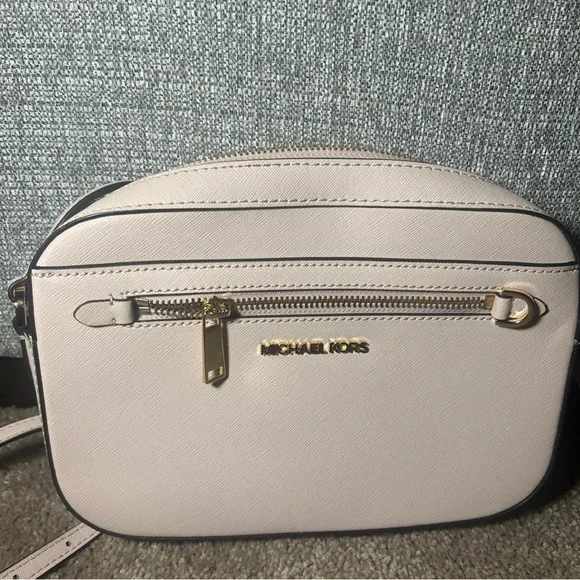 Michael Kors Crossbody Bag - Picture 1 of 2